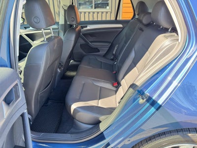 2015 Volkswagen Golf TDI S 4-Door