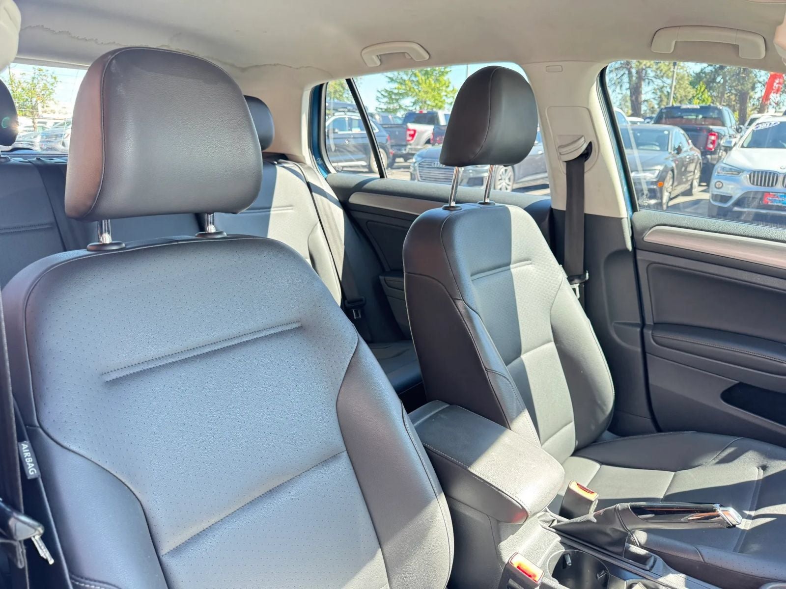 2015 Volkswagen Golf TDI S 4-Door