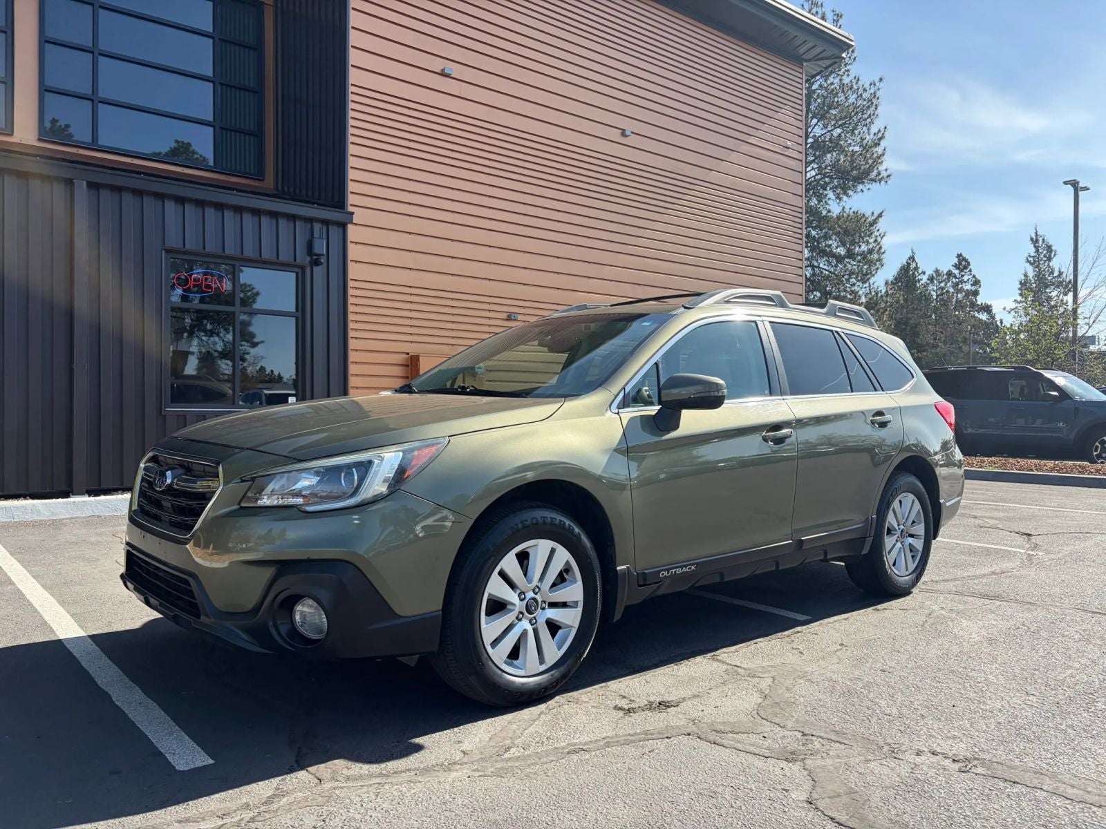 2019 Subaru Outback 2.5i Premium's photo