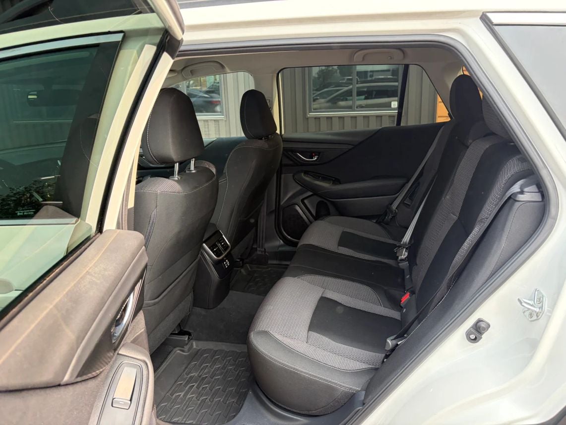 2023 Subaru Outback Premium Wagon 4D
