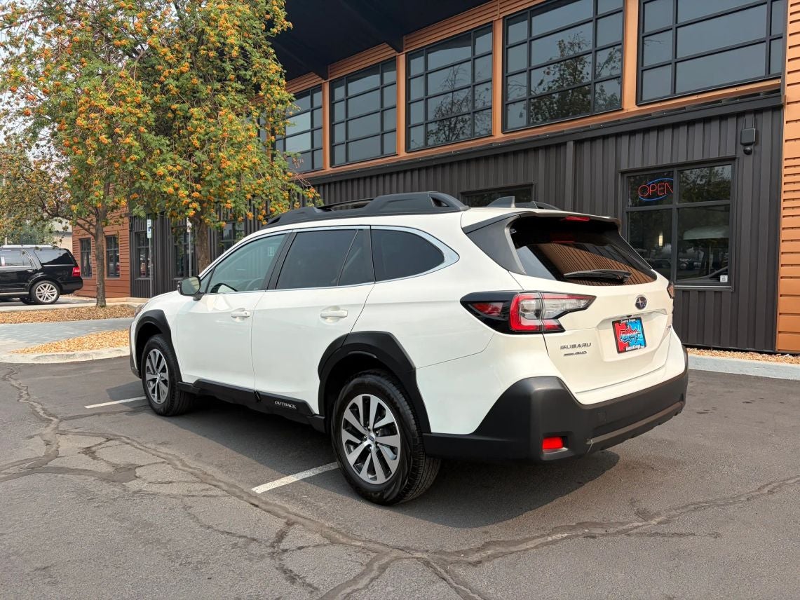 2023 Subaru Outback Premium Wagon 4D
