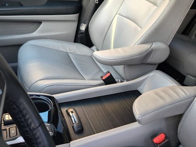 2022 Honda Pilot Touring 8 Passenger