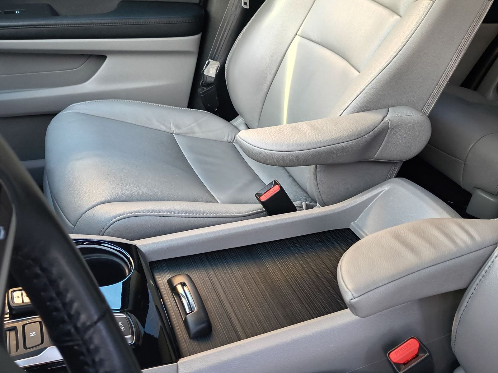 2022 Honda Pilot Touring 8 Passenger