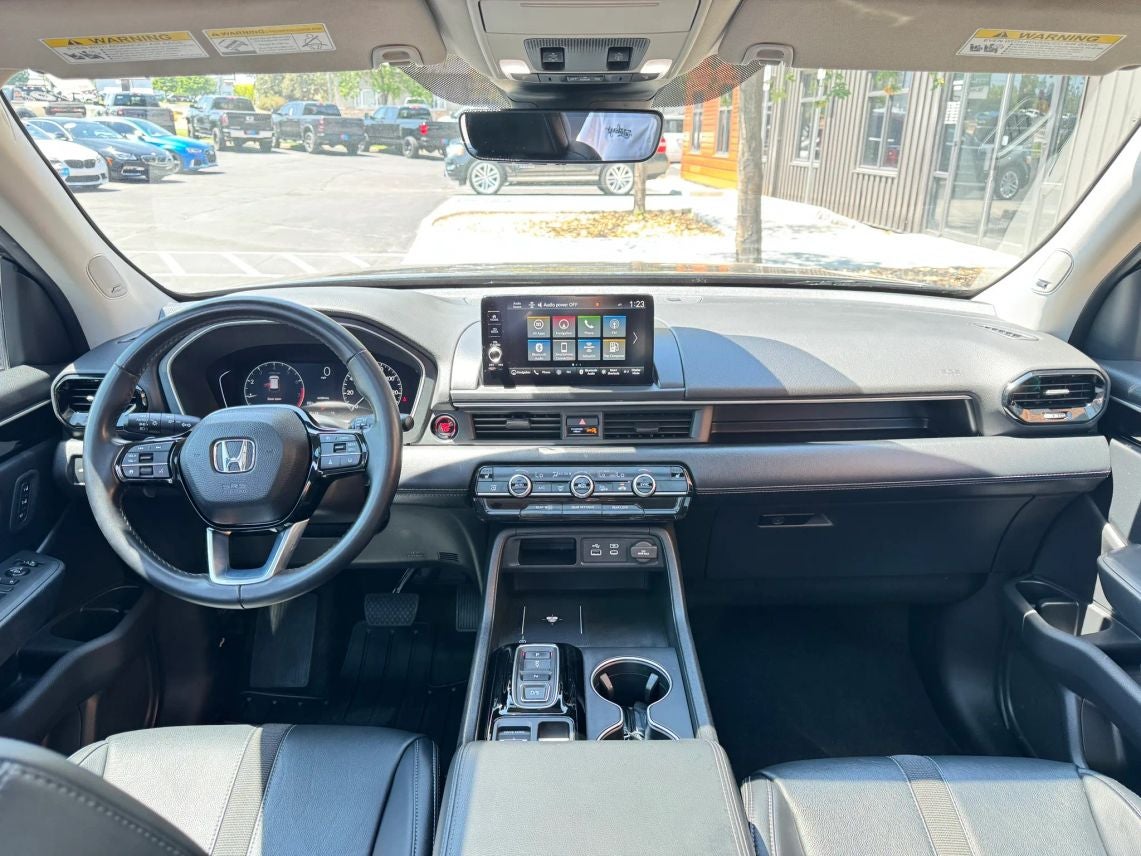 2023 Honda Pilot Touring Sport Utility 4D