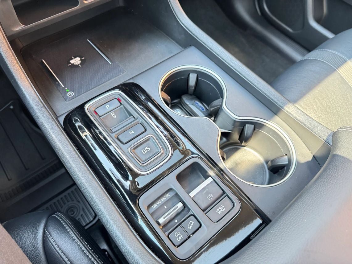 2023 Honda Pilot Touring Sport Utility 4D