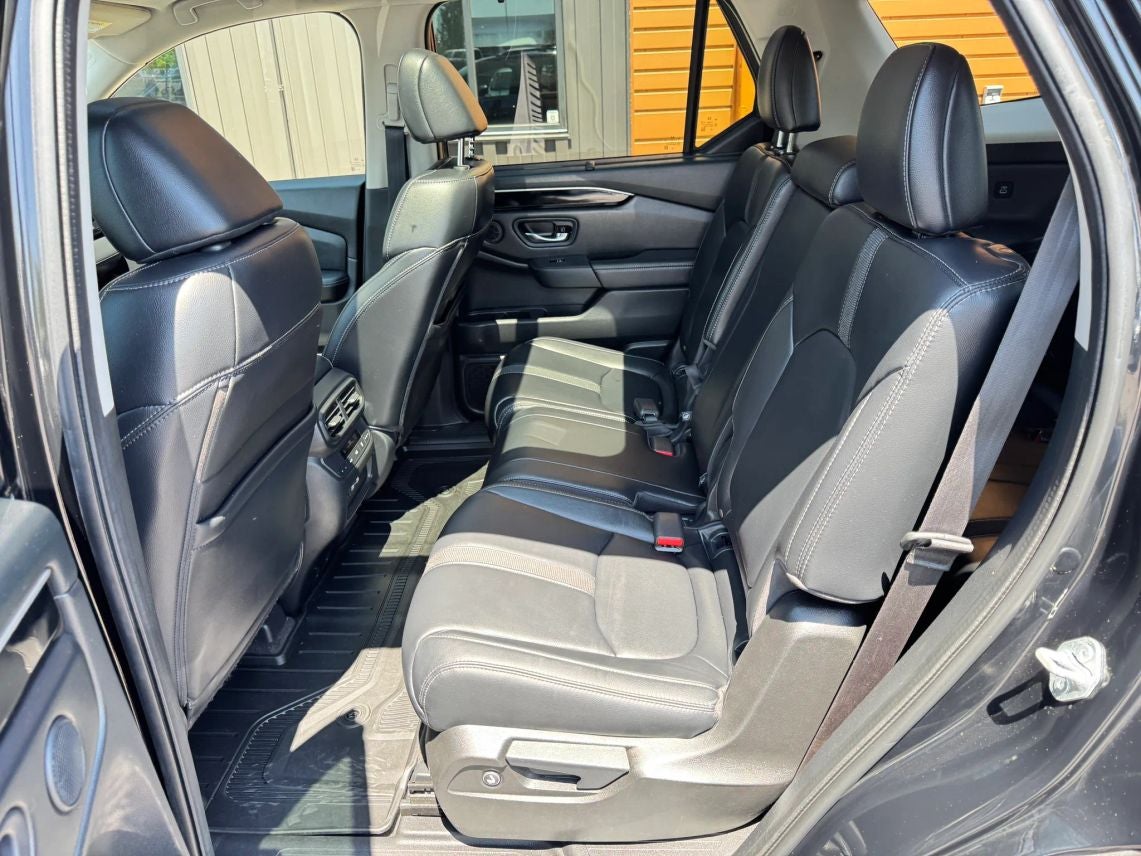 2023 Honda Pilot Touring Sport Utility 4D