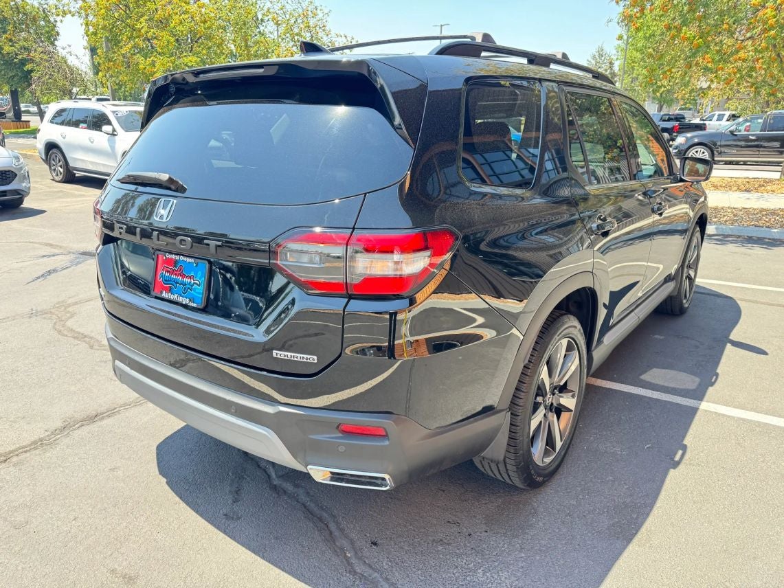 2023 Honda Pilot Touring Sport Utility 4D