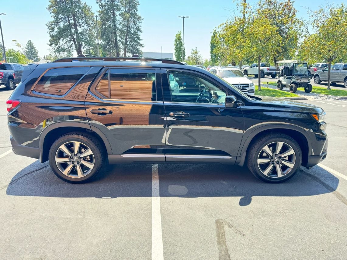 2023 Honda Pilot Touring Sport Utility 4D