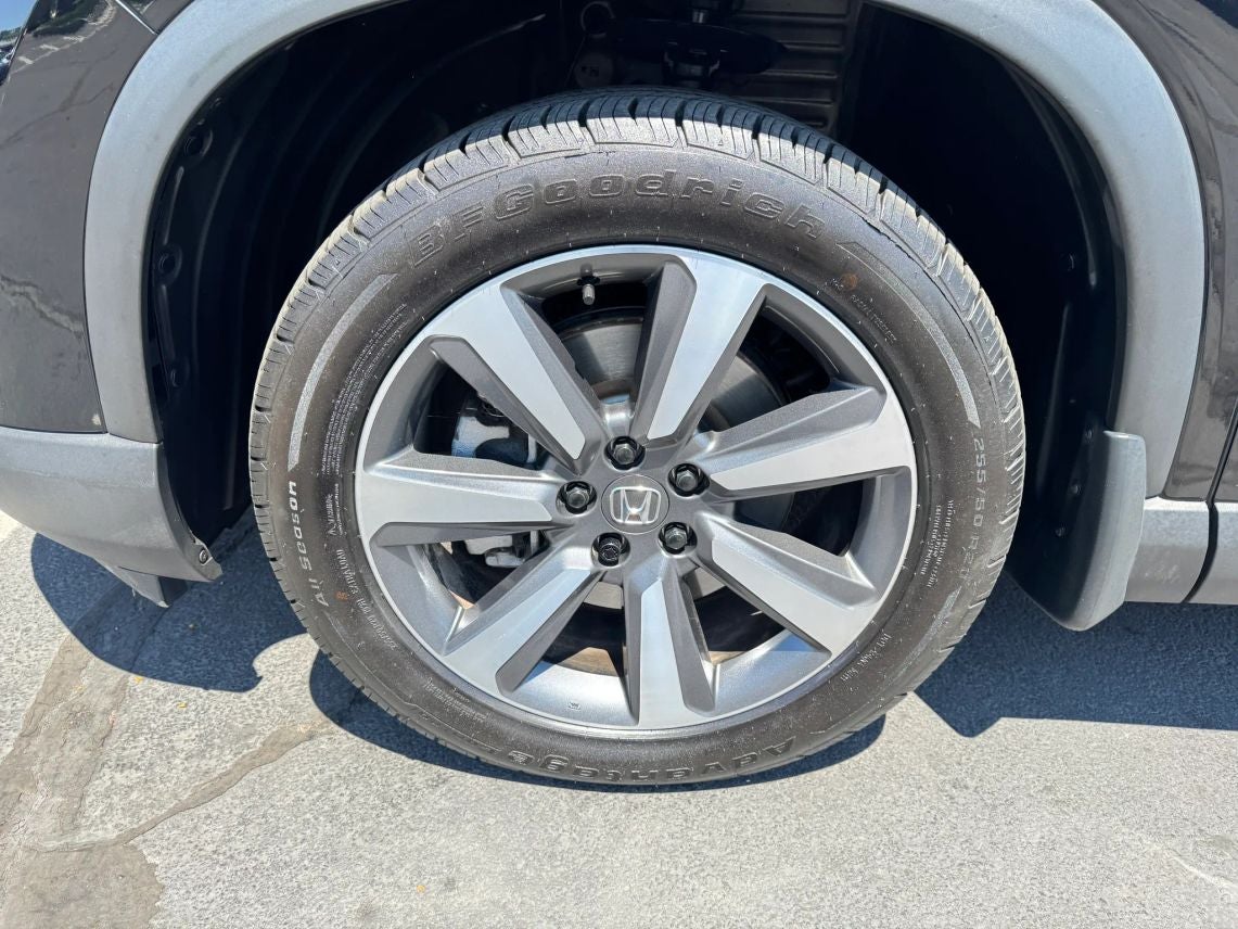 2023 Honda Pilot Touring Sport Utility 4D
