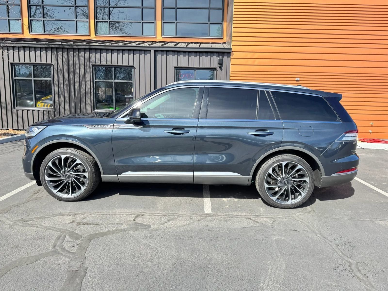2023 Lincoln Aviator Reserve