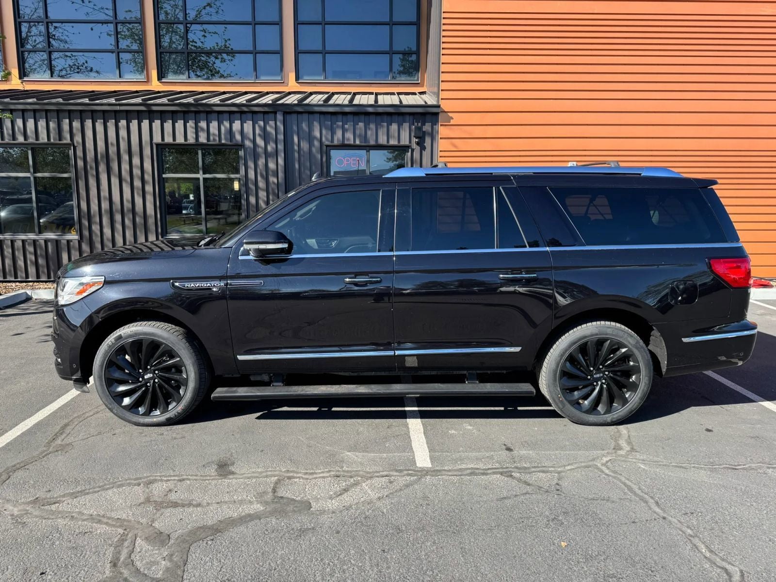 2021 Lincoln Navigator L Reserve