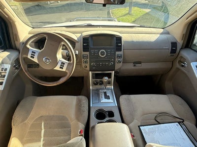 2010 Nissan Pathfinder SE Sport Utility 4D