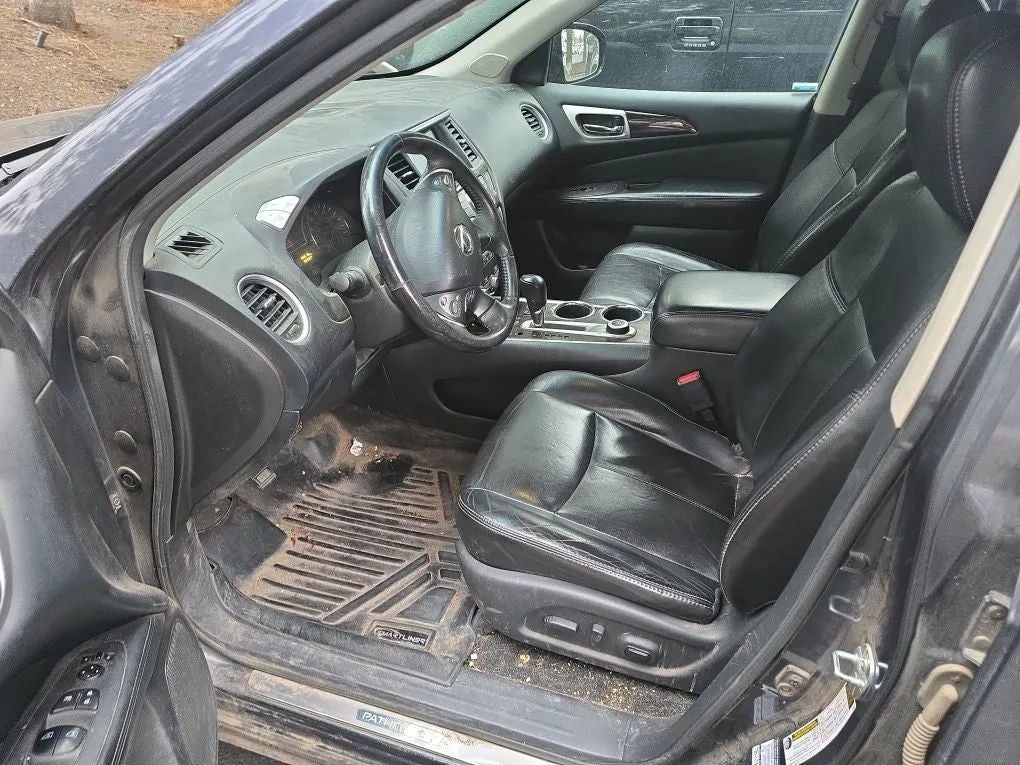 2014 Nissan Pathfinder SL