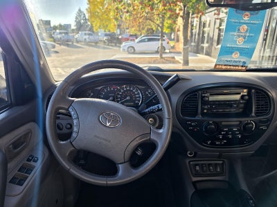 2005 Toyota Sequoia SR5