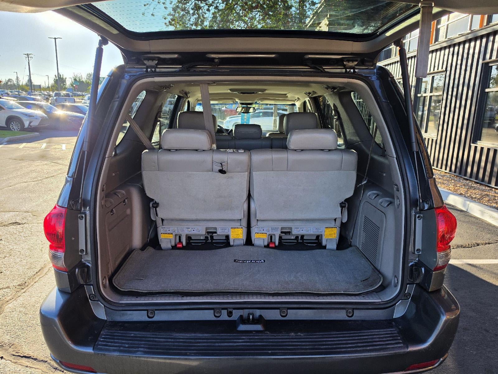 2005 Toyota Sequoia SR5