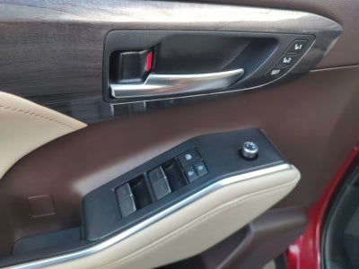 2021 Toyota Highlander Hybrid Platinum