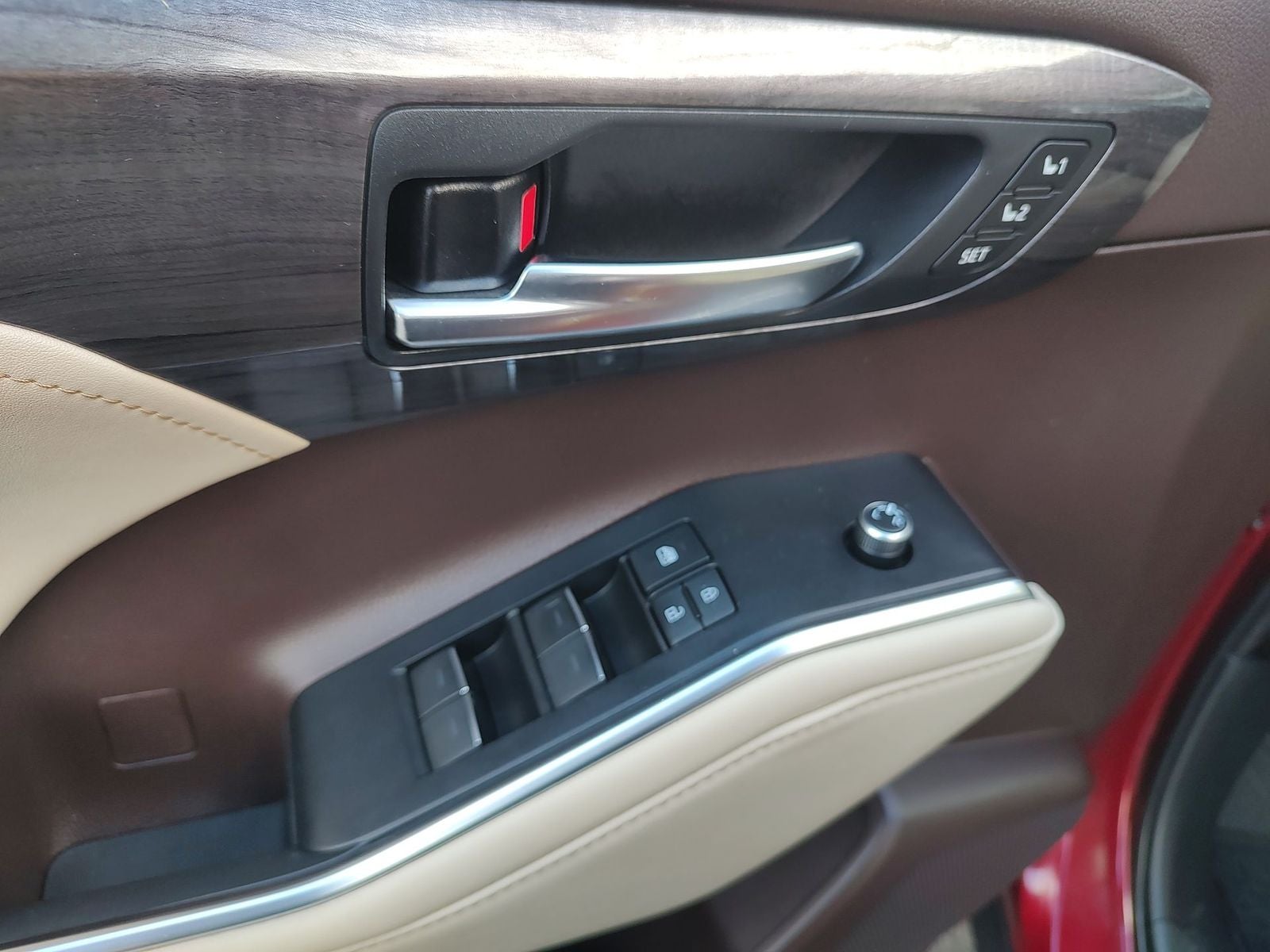 2021 Toyota Highlander Hybrid Platinum