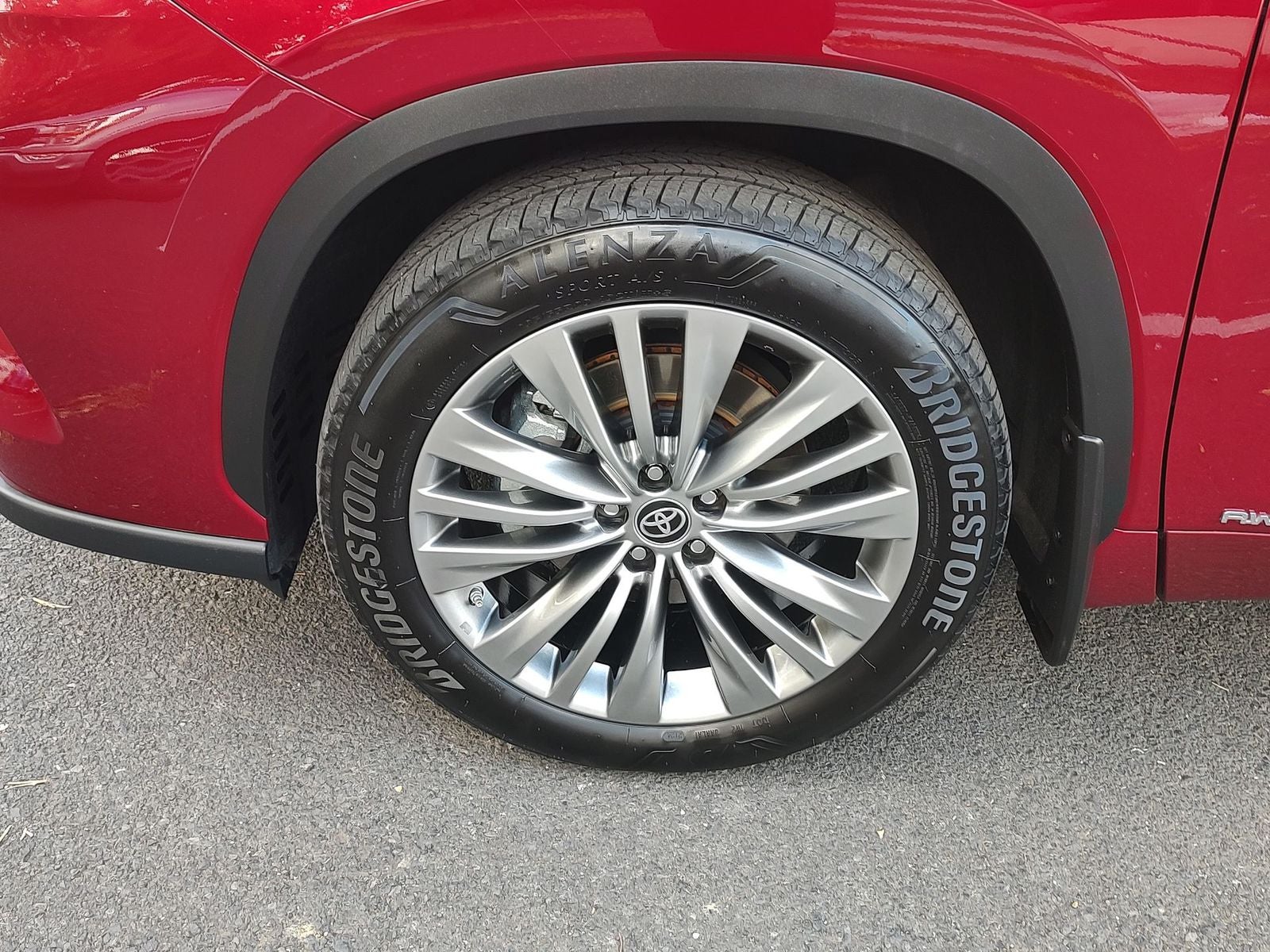 2021 Toyota Highlander Hybrid Platinum