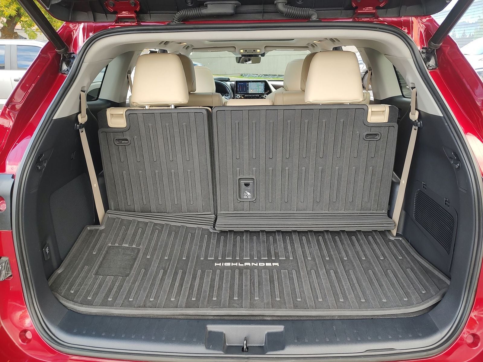 2021 Toyota Highlander Hybrid Platinum