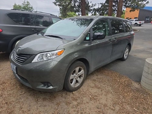 2012 Toyota Sienna LE Minivan 4D