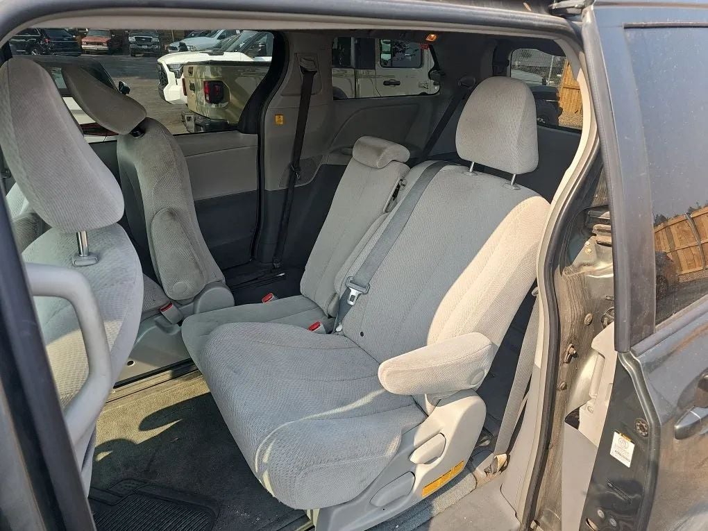 2012 Toyota Sienna LE Minivan 4D