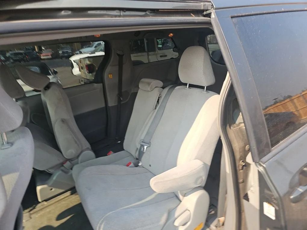 2012 Toyota Sienna LE Minivan 4D