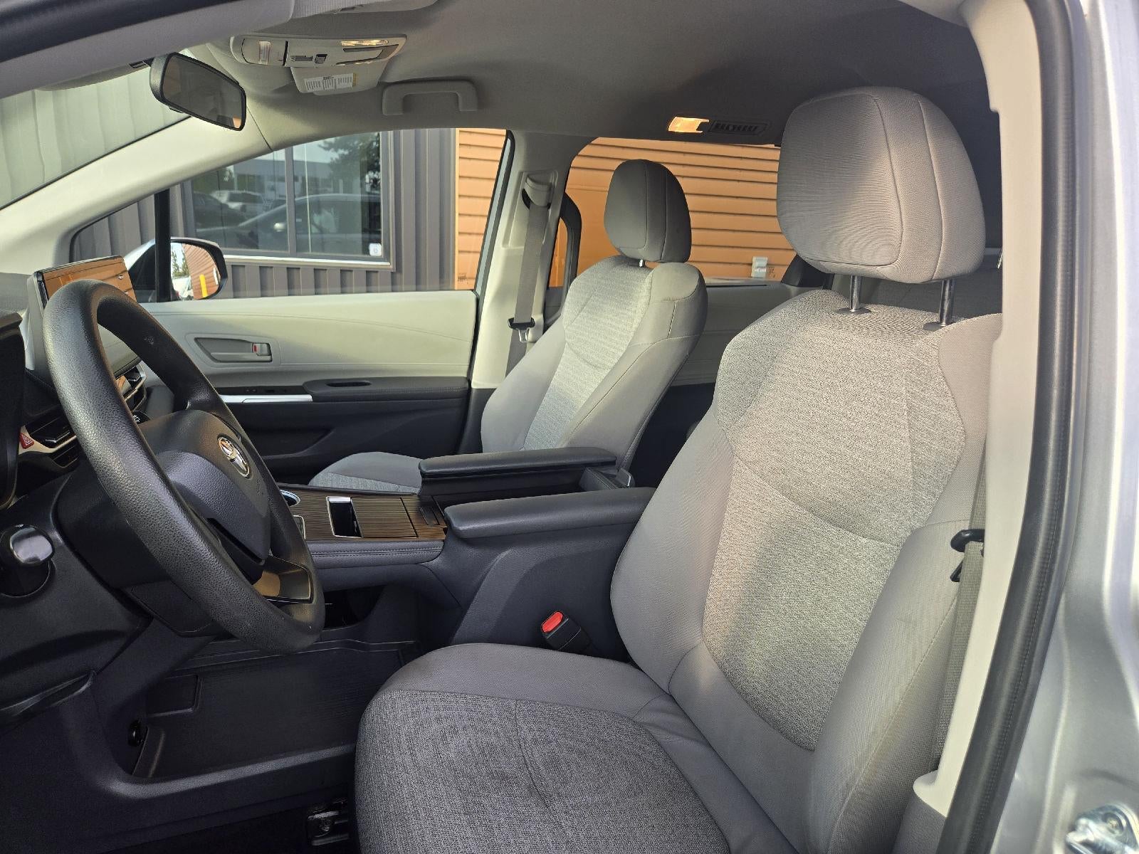2023 Toyota Sienna LE 8-Passenger