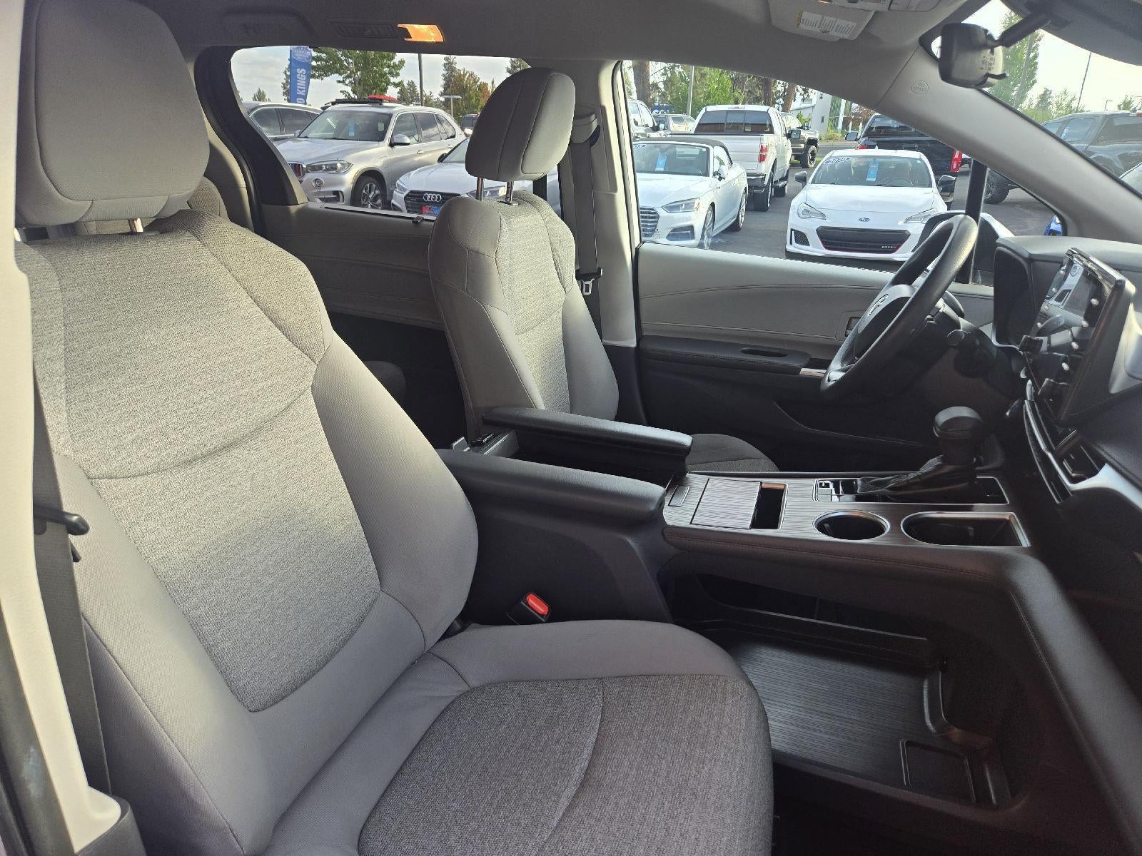 2023 Toyota Sienna LE 8-Passenger