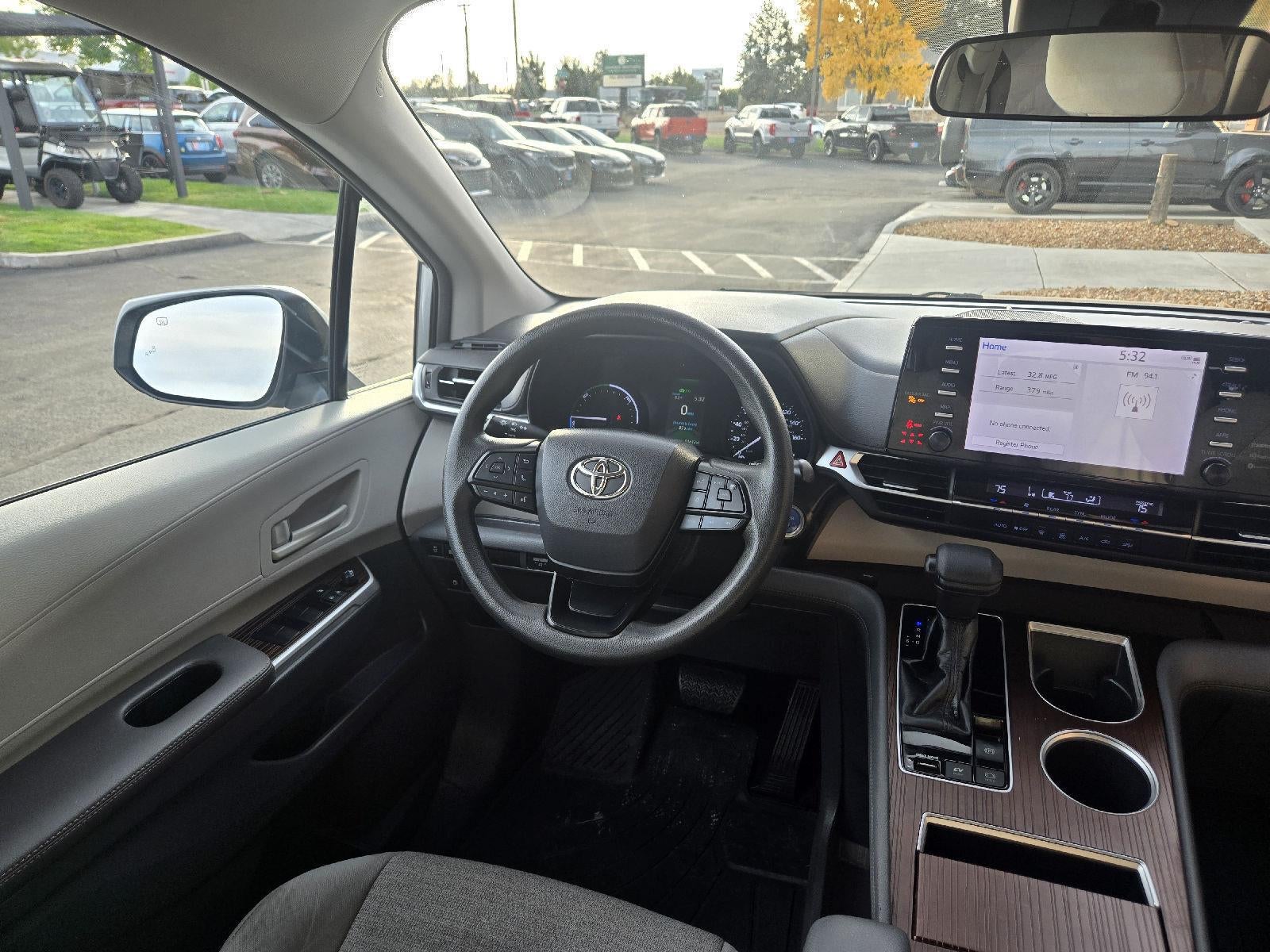 2023 Toyota Sienna LE 8-Passenger