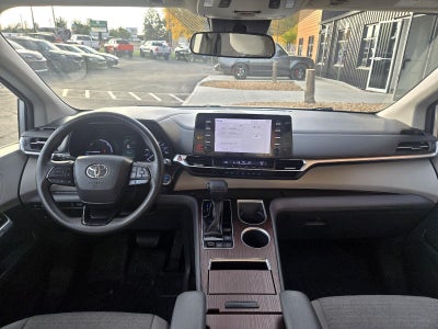 2023 Toyota Sienna LE 8-Passenger