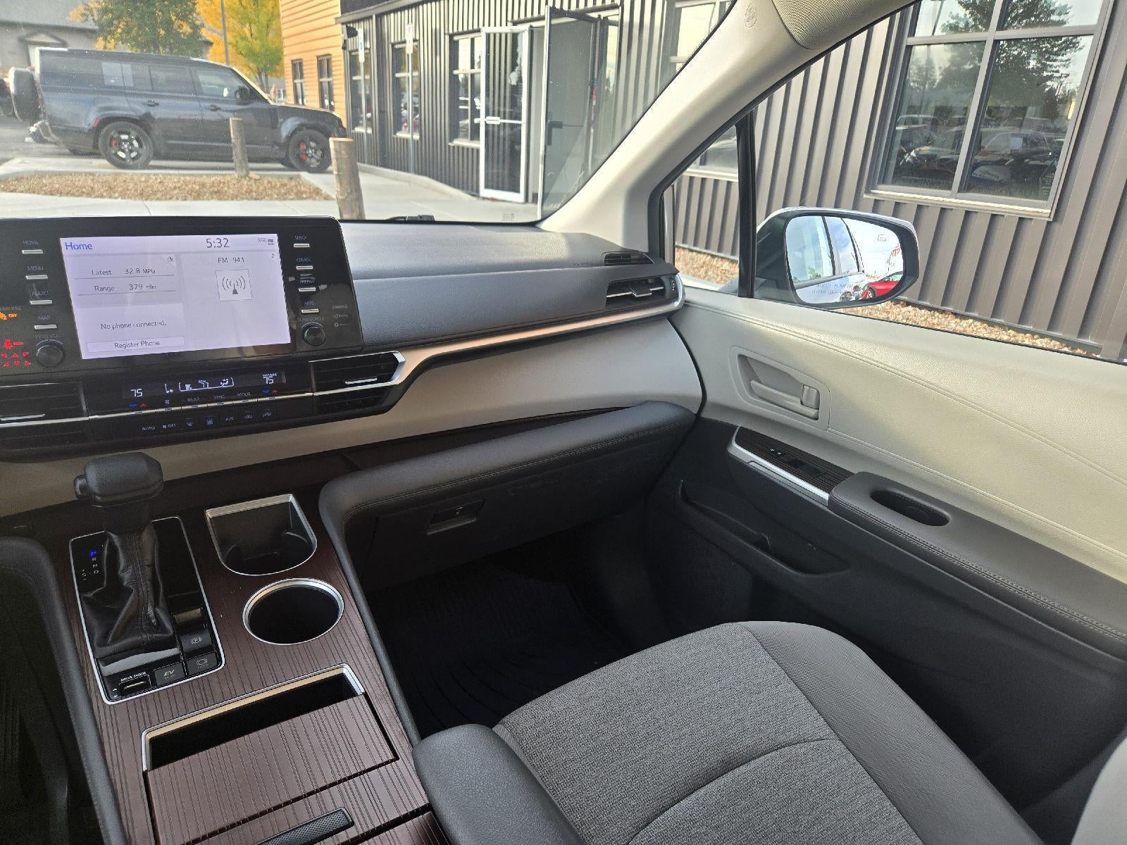 2023 Toyota Sienna LE 8-Passenger