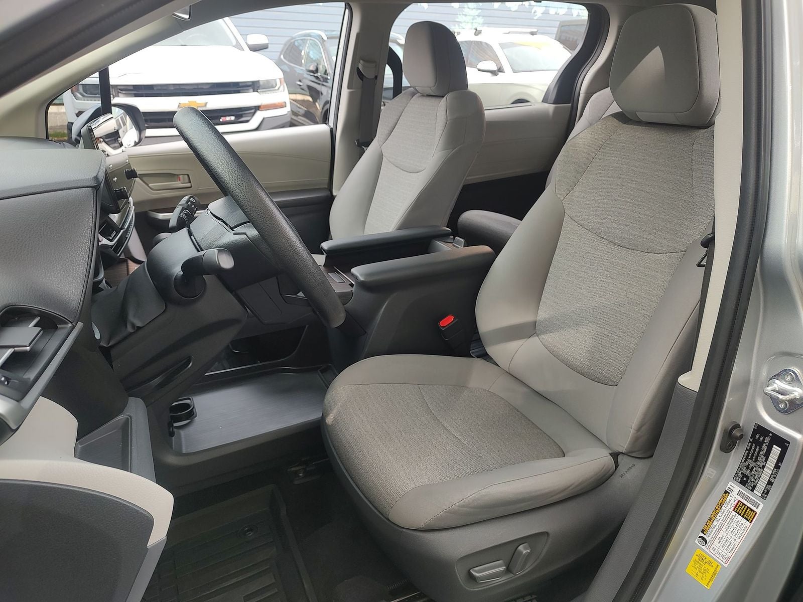 2021 Toyota Sienna LE 8 Passenger