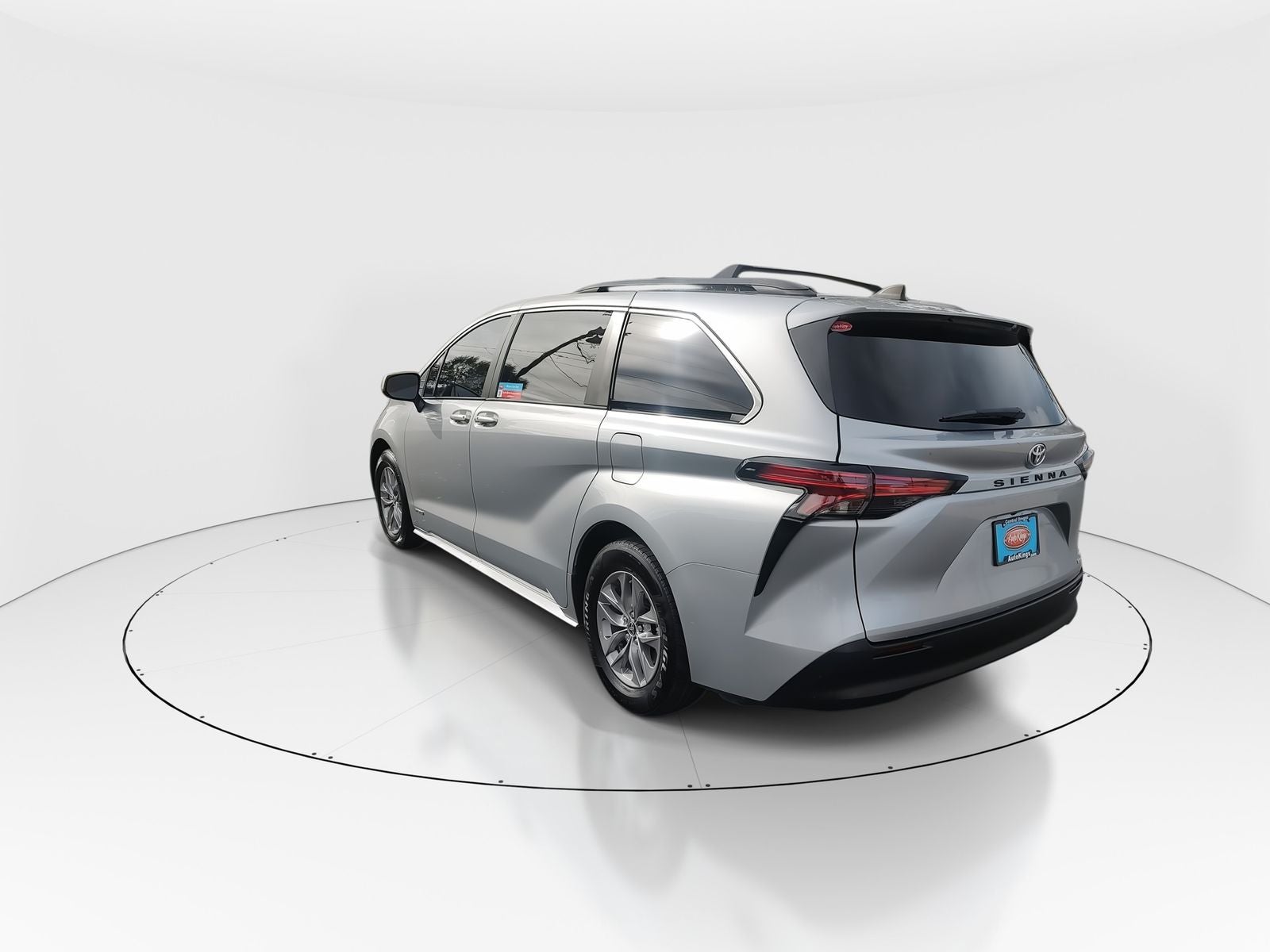 2021 Toyota Sienna LE 8 Passenger