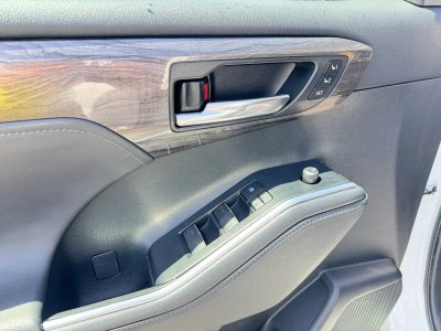 2022 Toyota Highlander Hybrid Limited