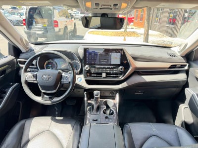 2022 Toyota Highlander Hybrid Limited