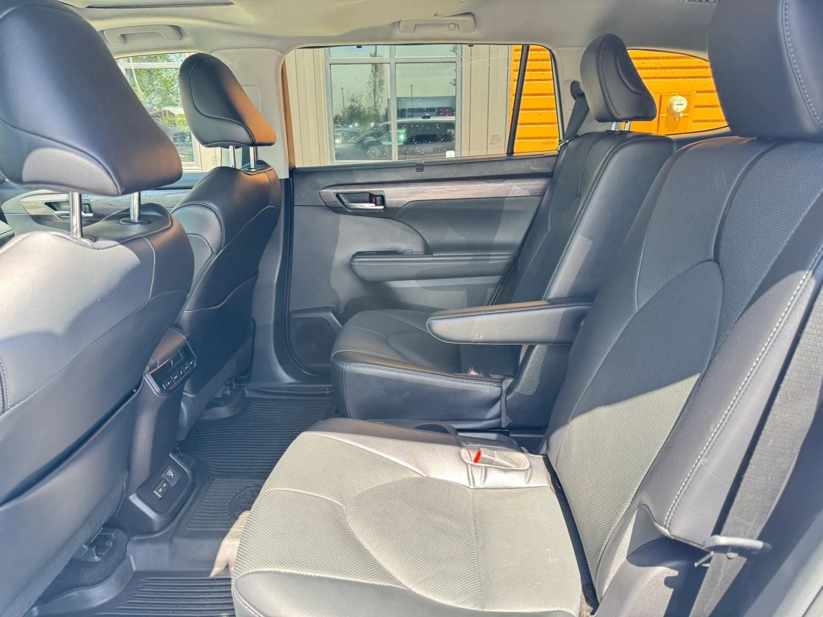 2022 Toyota Highlander Hybrid Limited