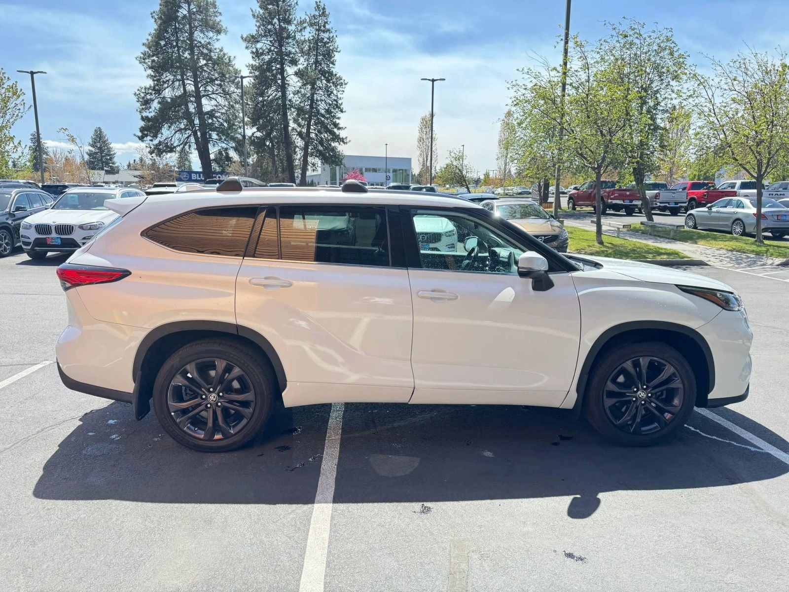 2022 Toyota Highlander Hybrid Limited