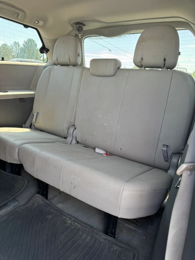 2016 Toyota Sienna XLE Minivan 4D
