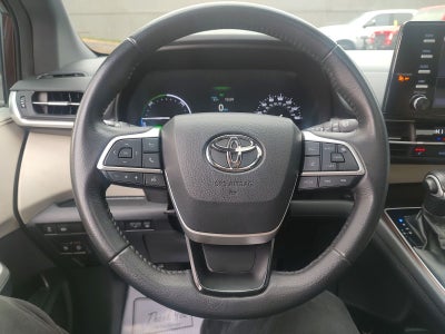 2021 Toyota Sienna XLE