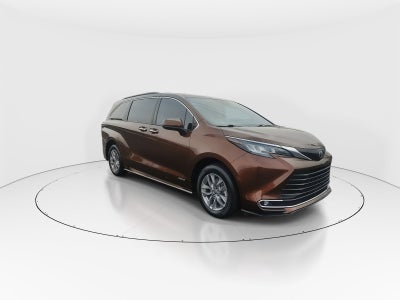 2021 Toyota Sienna XLE