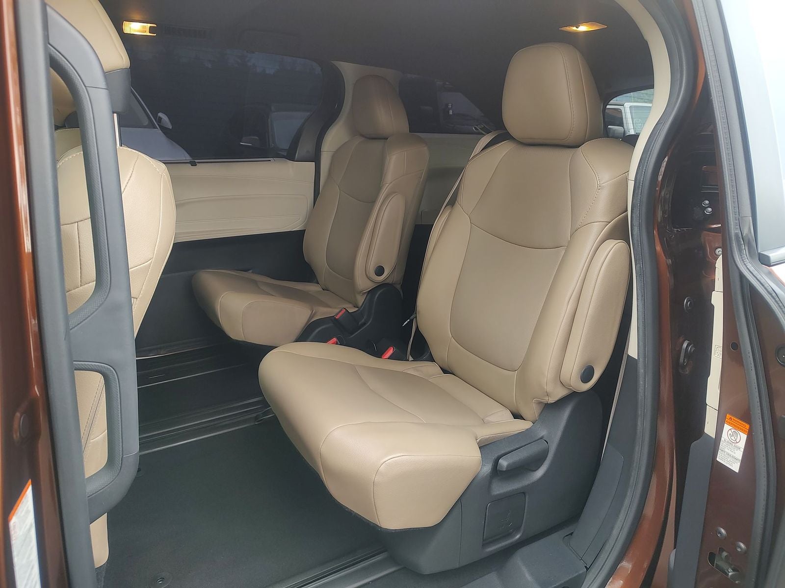 2021 Toyota Sienna XLE