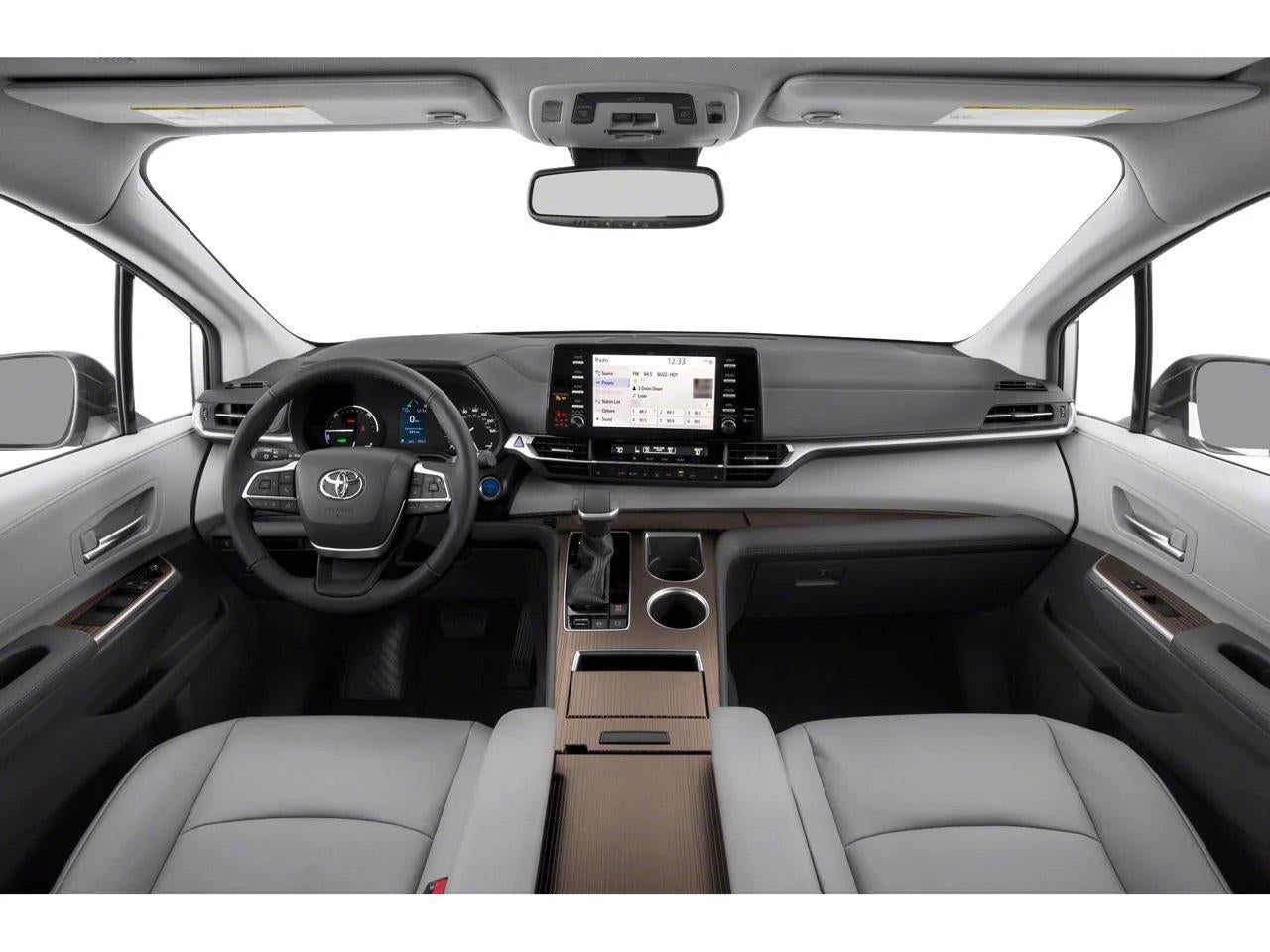 2021 Toyota Sienna XLE 8-Passenger