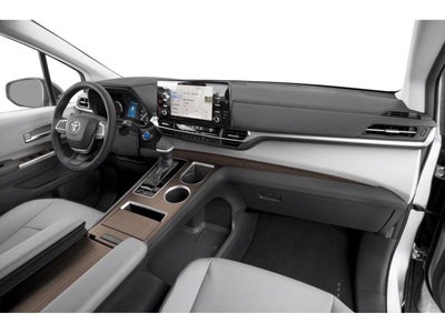 2021 Toyota Sienna XLE 8-Passenger