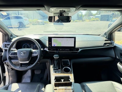 2025 Toyota Sienna Limited Van 4D