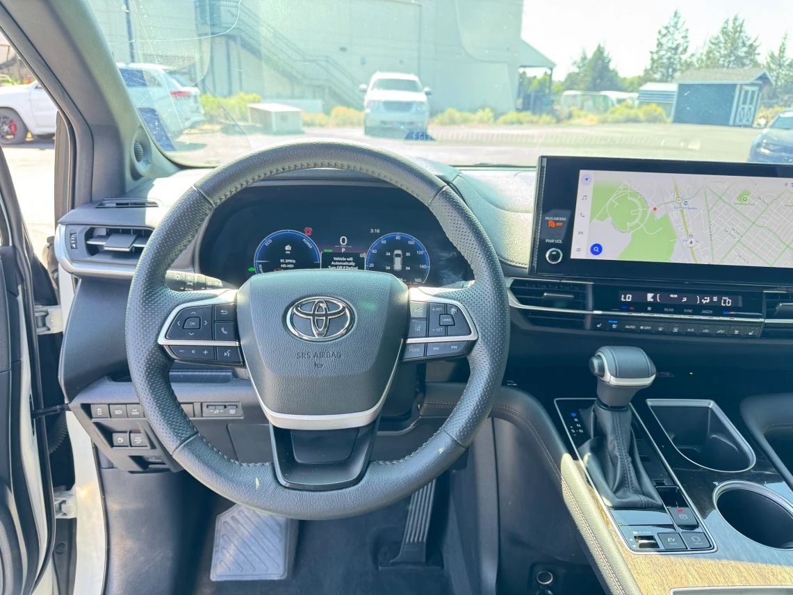2025 Toyota Sienna Limited Van 4D