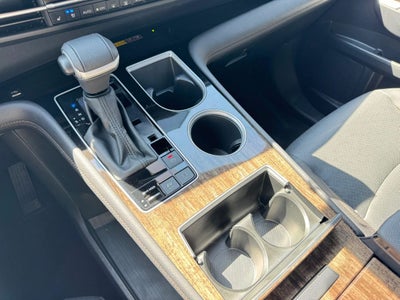 2025 Toyota Sienna Limited Van 4D