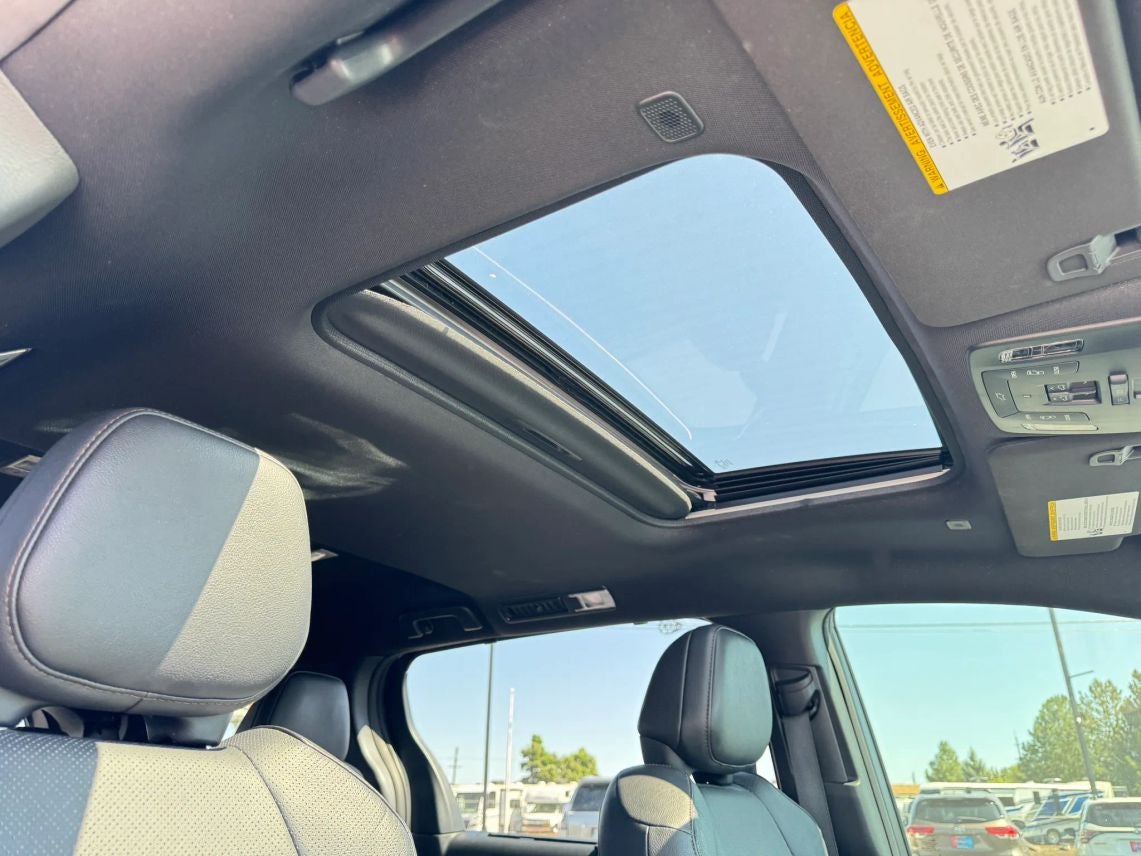 2025 Toyota Sienna Limited Van 4D