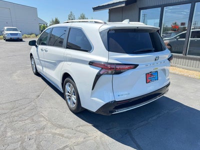 2025 Toyota Sienna Limited Van 4D