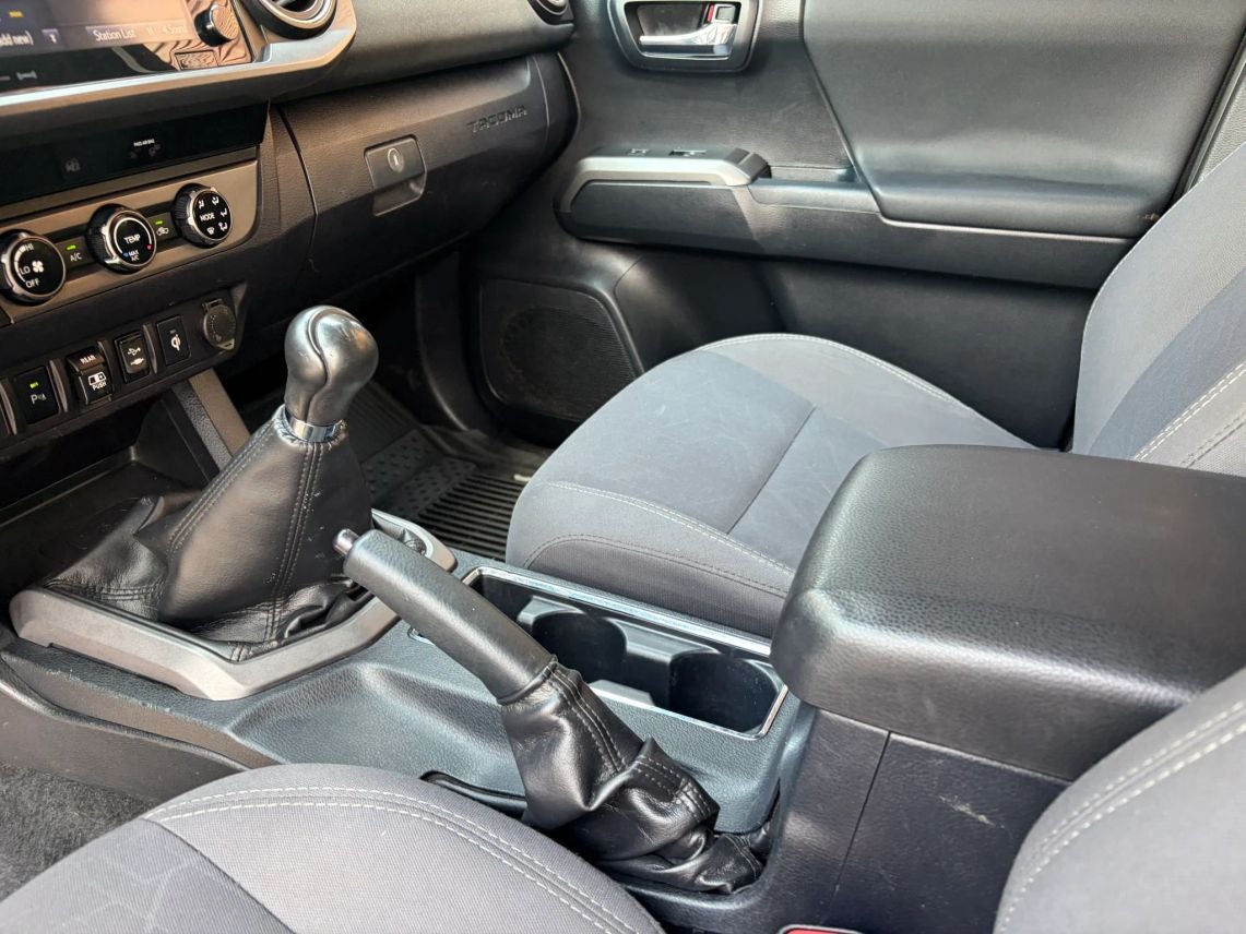 2018 Toyota Tacoma Double Cab TRD Off-Road Pickup 4D 5 ft