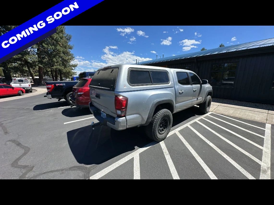 2018 Toyota Tacoma Double Cab TRD Off-Road Pickup 4D 5 ft